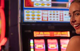 Tampilan antarmuka platform mog77 dengan fitur lengkap sportsbook dan kasino